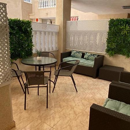 Комфортабельные Апартаменты С Большой Террасой Torrevieja Zewnętrze zdjęcie