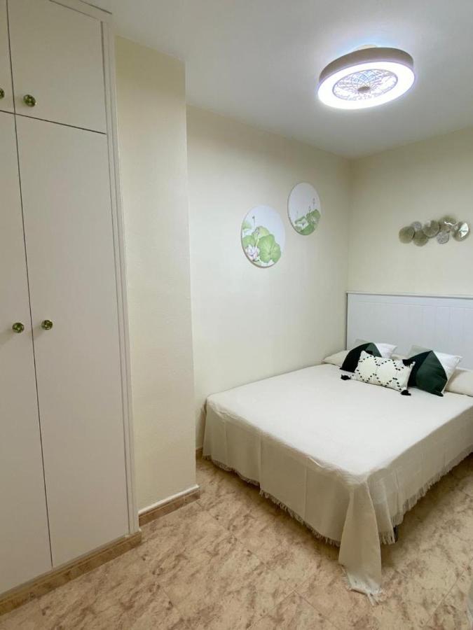 Комфортабельные Апартаменты С Большой Террасой Torrevieja Zewnętrze zdjęcie